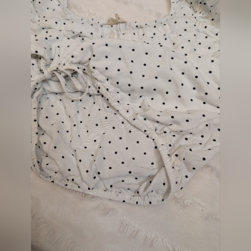 Hollister White Polka Dot Off-Shoulder Crop Top – Size Small - Picture 9 of 9